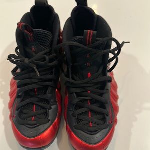Used Nike Air foamposite one (university red)